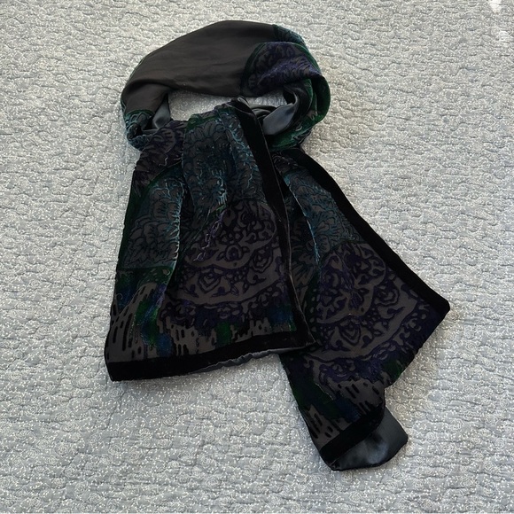 Chico's Shawl Wrap Green Blue Burn Out Velvet Silk Large Rectangle 13” x 62” - Picture 3 of 5